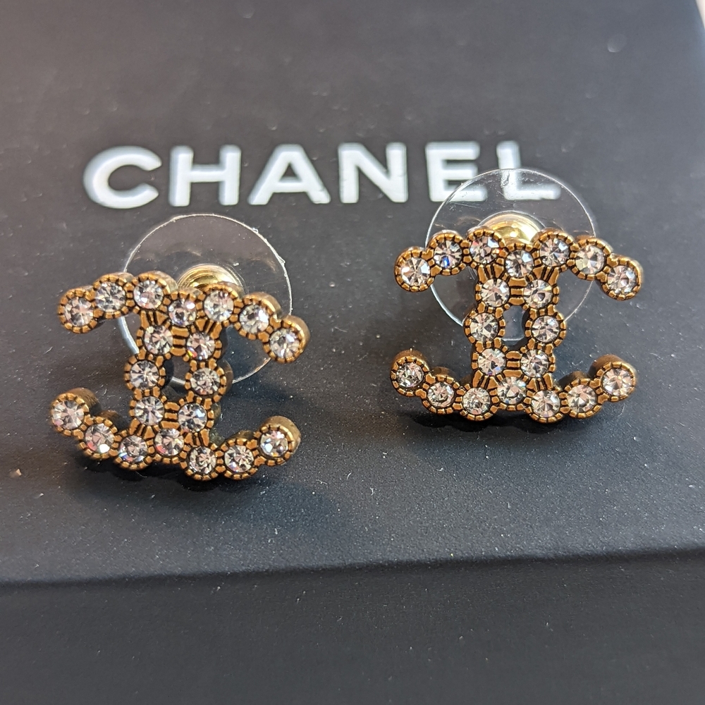 SOLD Auth RARE Chanel bronze w/ crystal CC earrings! - Picture 1 of 5